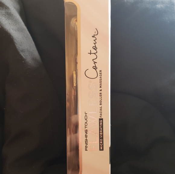 Finishing Touch Flawless Contour Facial Roller - Picture 2 of 4